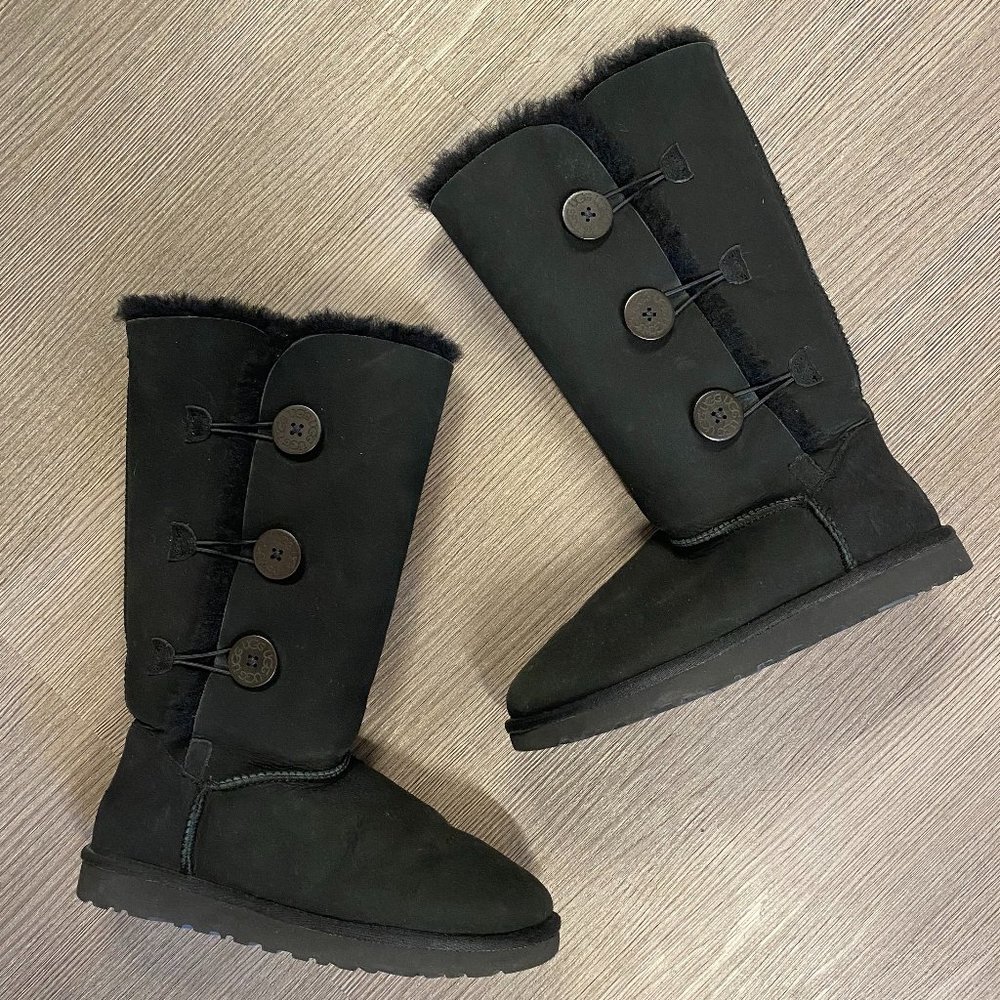 UGG boot - 3 button - Black